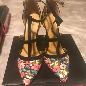 Black and floral strappy heel